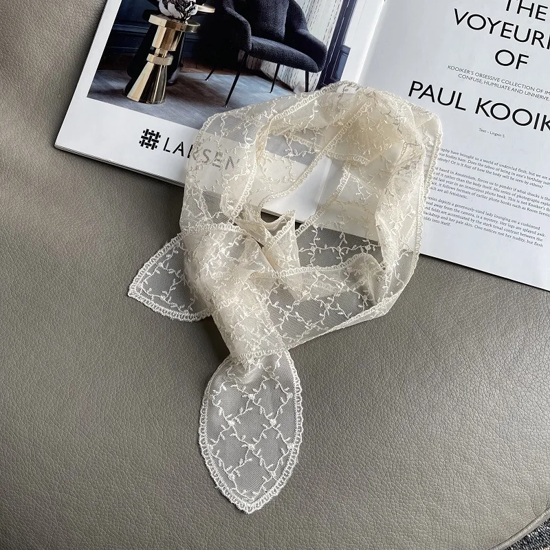 Han Fansen Bufanda de seda de encaje Diadema para mujer Streamer versátil Ins Pañuelo para la cabeza de moda Flor hueca decorativa