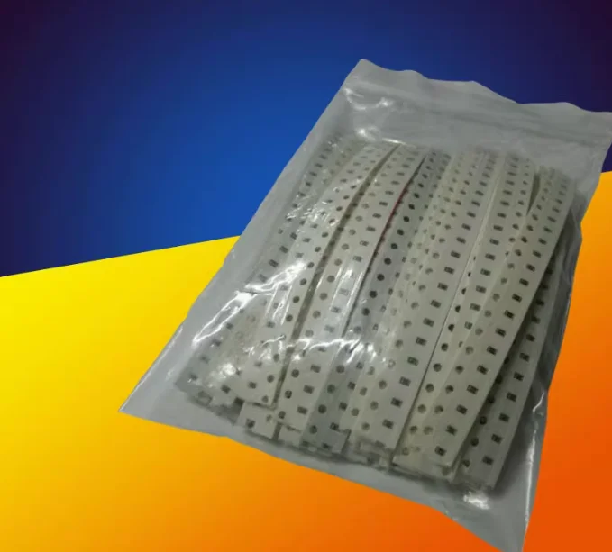 16 значений * 20 шт. = 320 шт. 0805 1206 Комплект керамических конденсаторов SMD от 10PF до 22UF 102 222 103 104 474 105 225 475 106 22/33/47/220/470PF