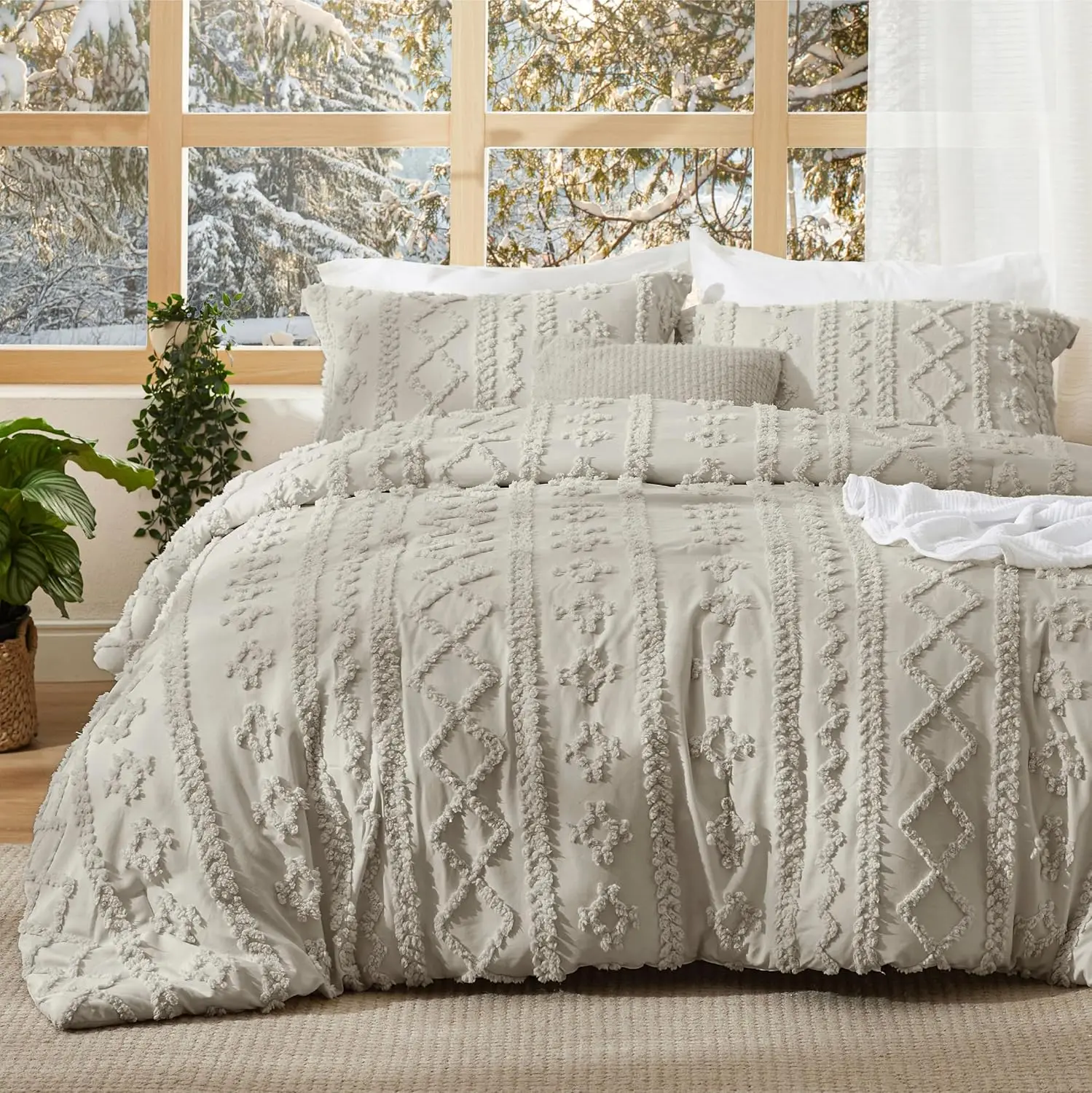

Queen Size Tufted Boho Comforter Set, 3-Piece Farmhouse Shabby Chic Embroidery Bedding, Soft Jacquard for All Seasons