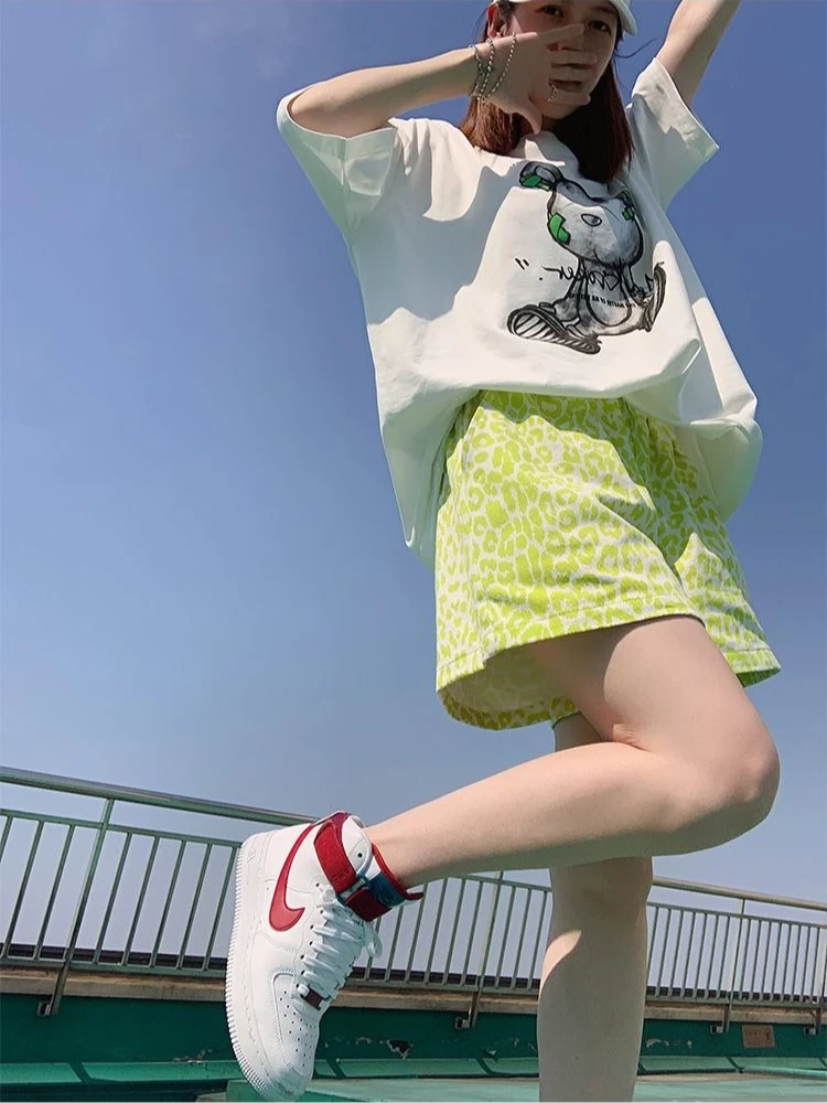 

Fashionable Women's A Line Wide Leg Denim Shorts Fluorescent Green Leopard Print Loose Casual Fit