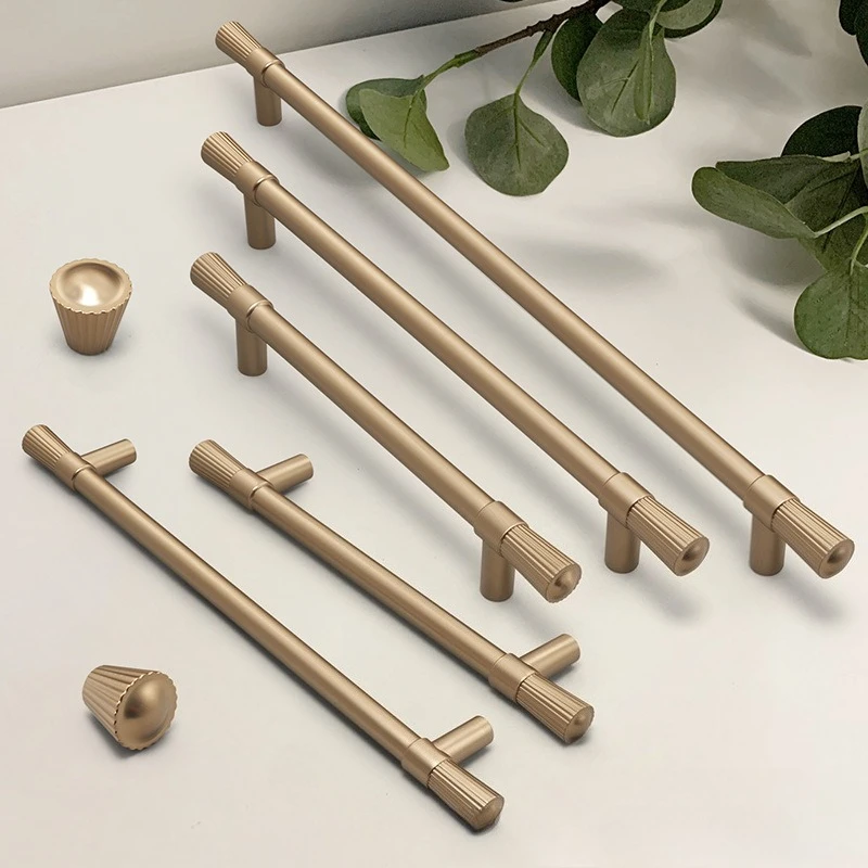 French Furniture Handles for Wardrobe Kitchen Cabinet Door Light Luxury Drawer Door Handle and Knob Modern Simple Cabinet Knobs