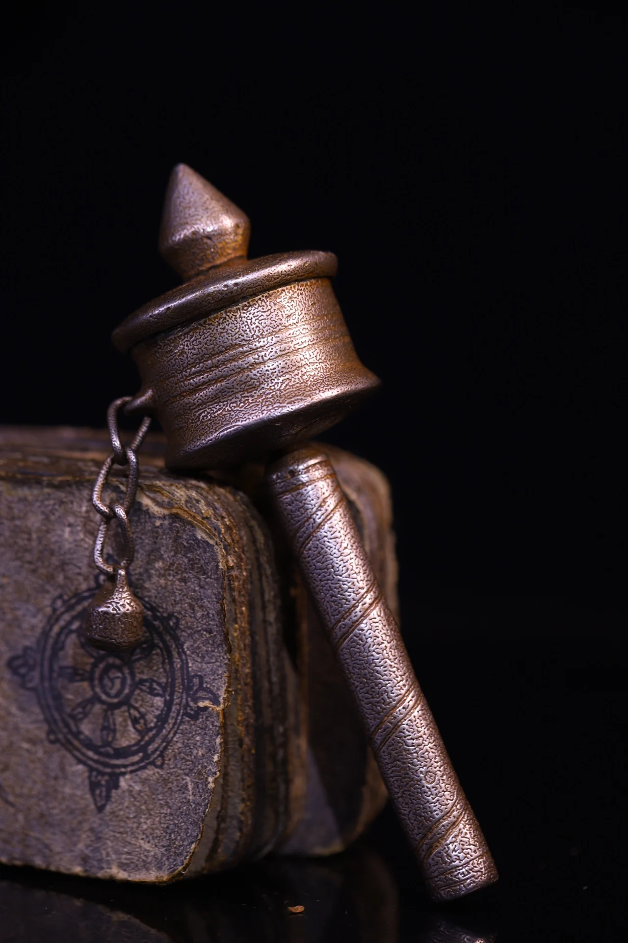 

6"Tibetan Temple Collection Old Tiantie Cinnabar Prayer Wheel Fanlin Sutra Drum Vajra Old Scriptures Amulet Town house