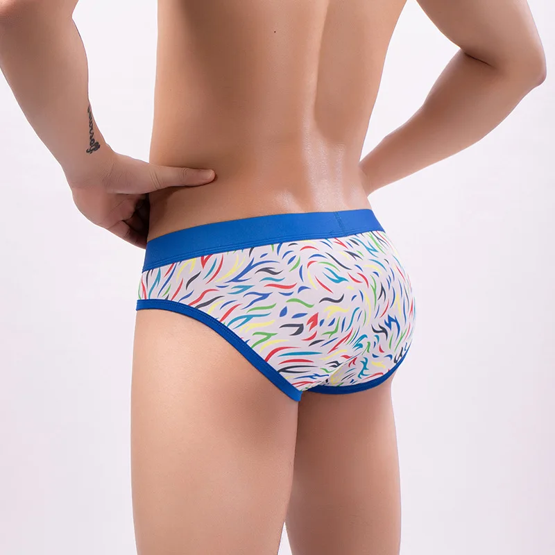 سراويل داخلية رجالية من الحرير الجليدي مطبوعة على شكل مثلث من القطن قابلة للتنفس بخصر منخفض مثيرة اللون من الحرير للمراهقين سراويل رياضية للمنزل