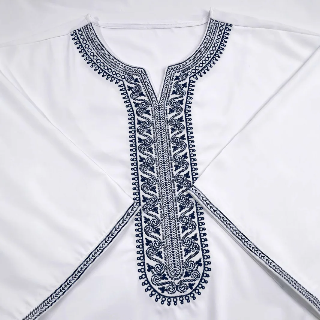 2025 ใหม่มุสลิมกลางแขนปักสไตล์ชาติพันธุ์โมร็อกโกผู้ชาย Robe กระเป๋าด้านข้าง Abaya Ramadan ดูไบหรูหราอิสลาม Elegant