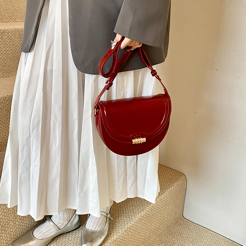 Classic Burgundy Women Crossbody Bag Vintage Solid Color Flap Design Shoulder Bags Female Daily Commuter Bolsos