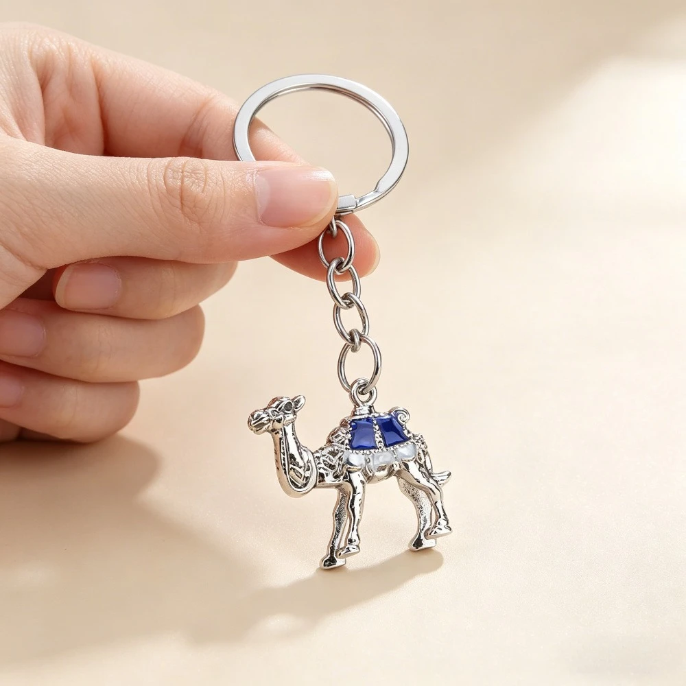 Neuer 3D Wüstenkamel-Schlüsselanhänger Bunter Kristall-Metall-Rucksack Auto-Personalisierung Schlüsselring Schmuck Paar-Accessoires Deko-Geschenke – Detail 1