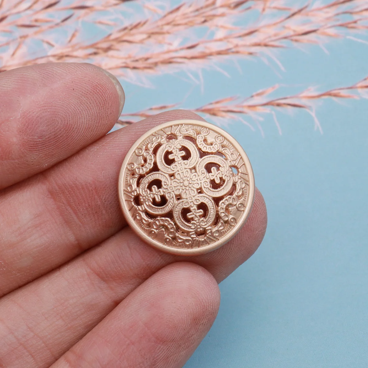 

30Pcs 20mm Golden Metal Buttons Hollow-Out Durable for Jackets T-Shirts Shoes Crafts Metal Button for Coat