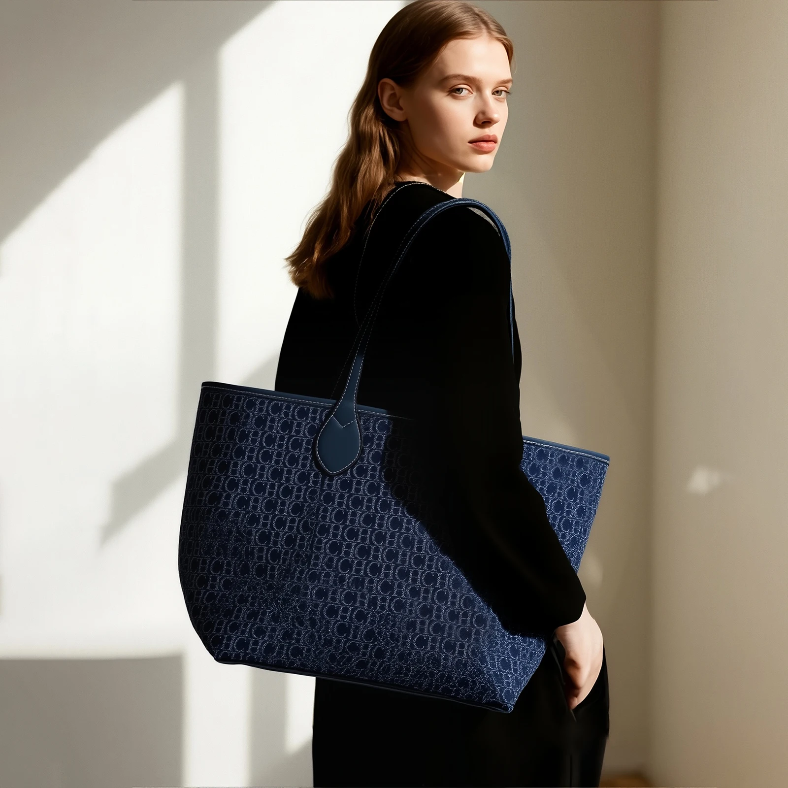 Fashion Classic Women's Large Capacity Tote Bag Autumn/Winter Office Women's Single Shoulder Handbag
