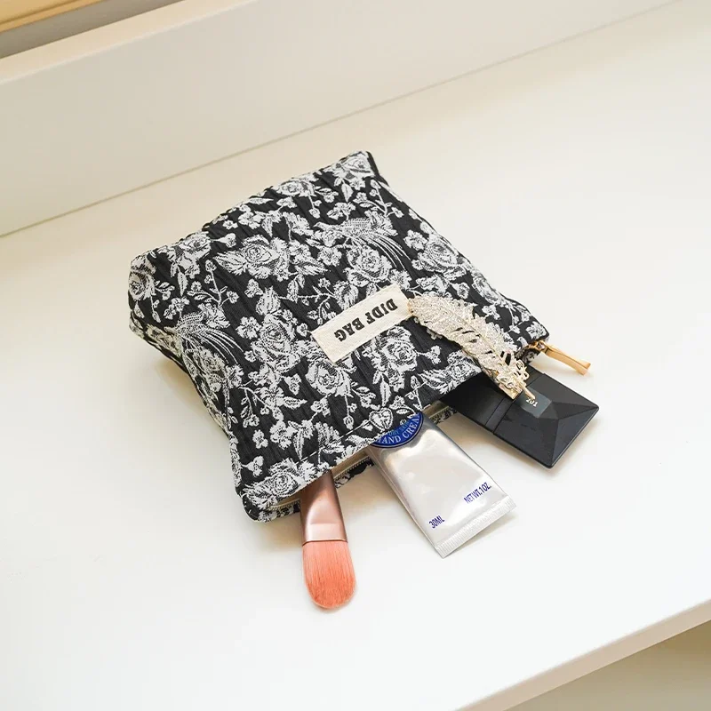 Fashionable Floral Ladies Makeup Bag Portable Small Makeup Lipstick Storage Bag Simple Coin Purse Inner Tank Bag Card Holder