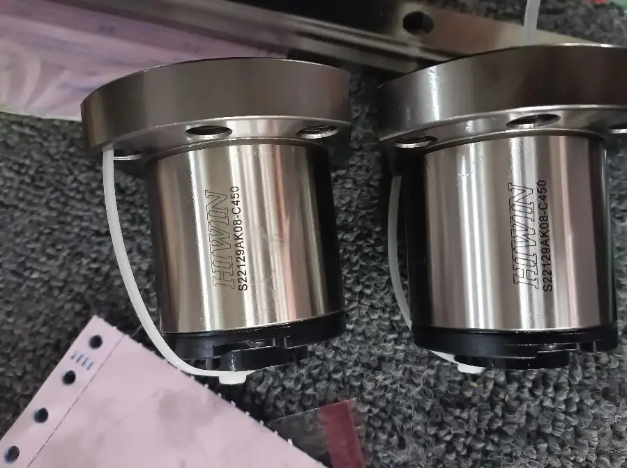 

HIWIN R25-5K4-FSC ballscrew nut BD: 3.175 C/C0: 1490/4150 kgf