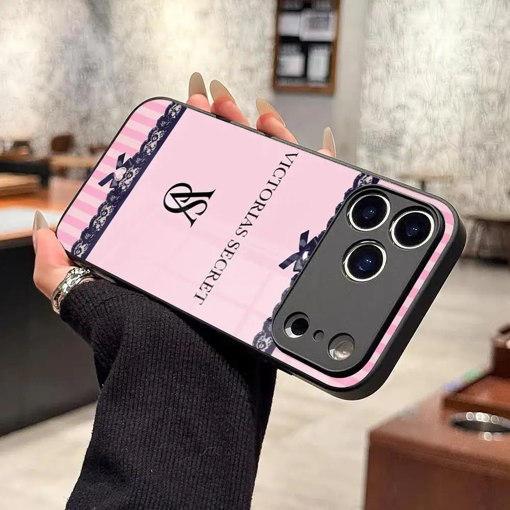 ヴィクトリアズ・シークレット iPhoneケース iPhone 17 16 15 14 Air 12 11 13 Pro Max Mini X Xr Xs Se Plus ガラスカバー