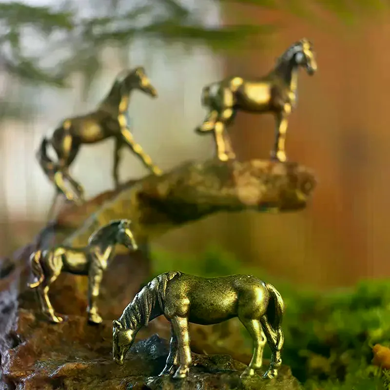 Antique Brass Solid Long Tail Horse Figurines Miniatures Feng Shui Ornaments Copper Zodiac Animal Mini Desktop Decoration Craft