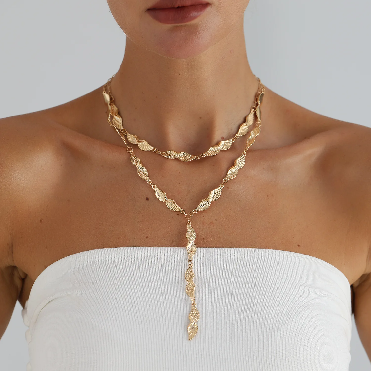 Vintage Creative Metal Textured Wings Y Shape Pendant Necklace for Women Sexy Spicy Girl Unique Design Party Jewelry Accessory