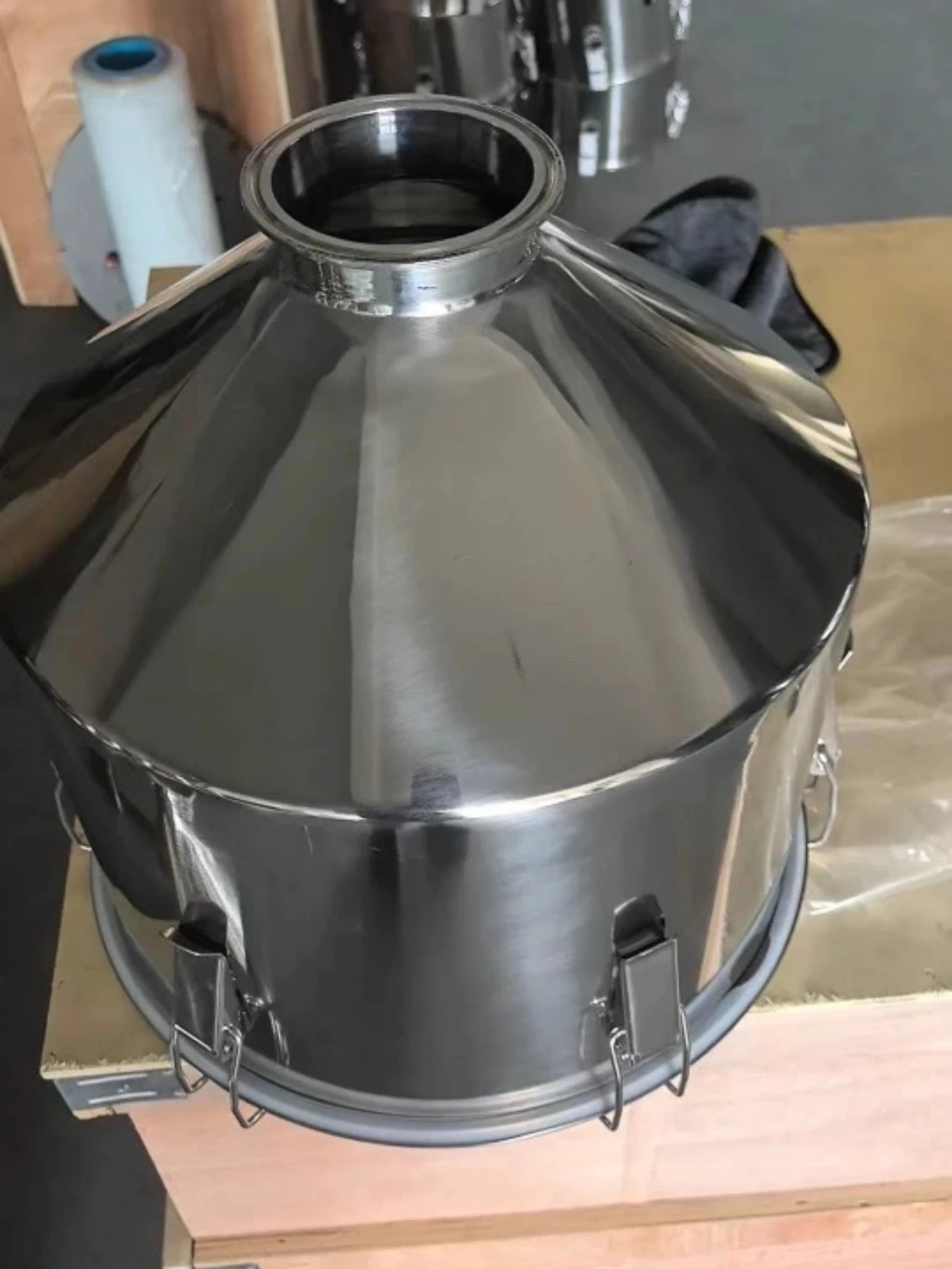 304/316 Sanitary Food Stainless Steel Kitchen Funnel Sealing Cover Hopper Conical Filling Machine Large Diameter