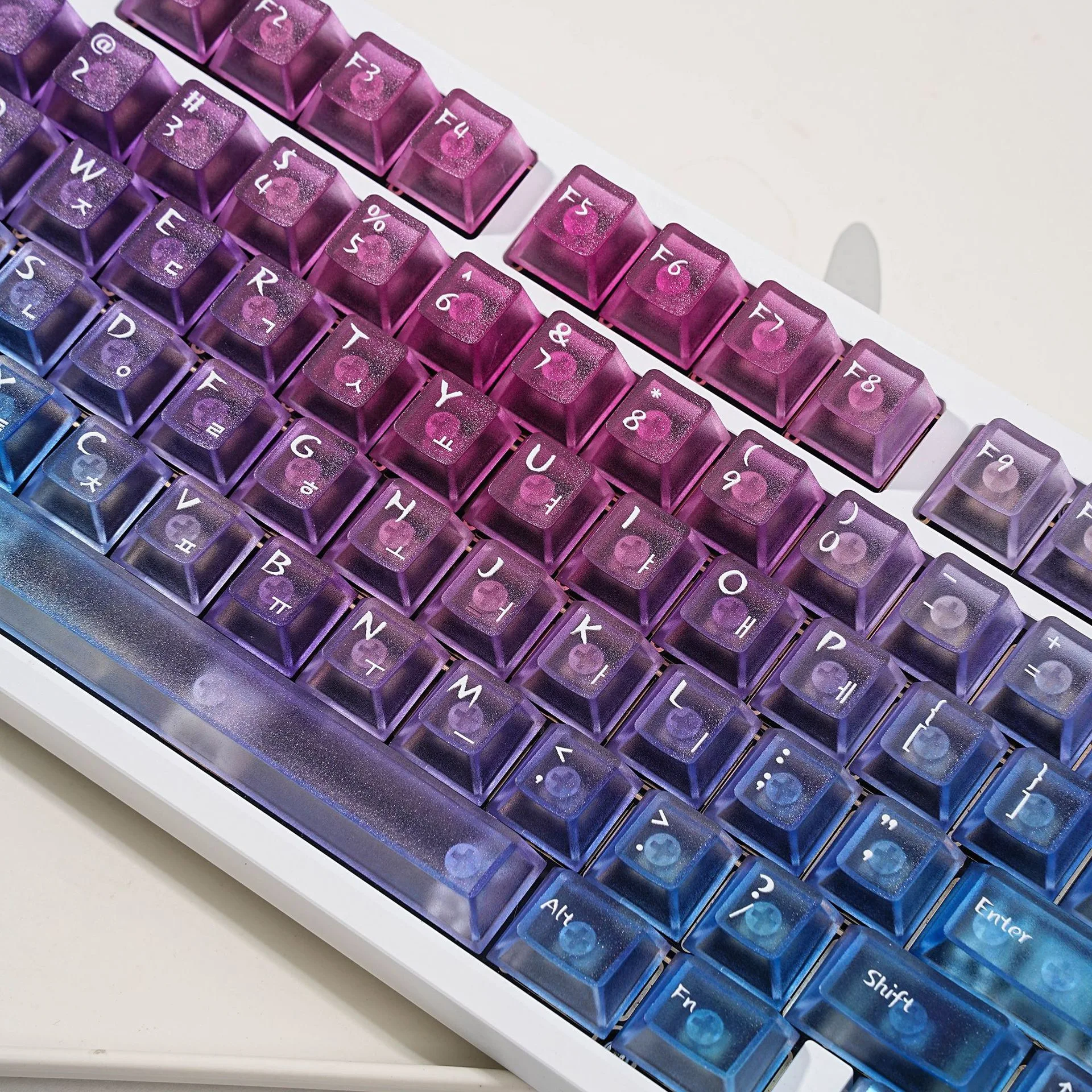 

Korean Keycaps Rainbow Colorful Transparent Keys 120+pcs for Mechanical Keyboard Rainy75 Replacement Keys