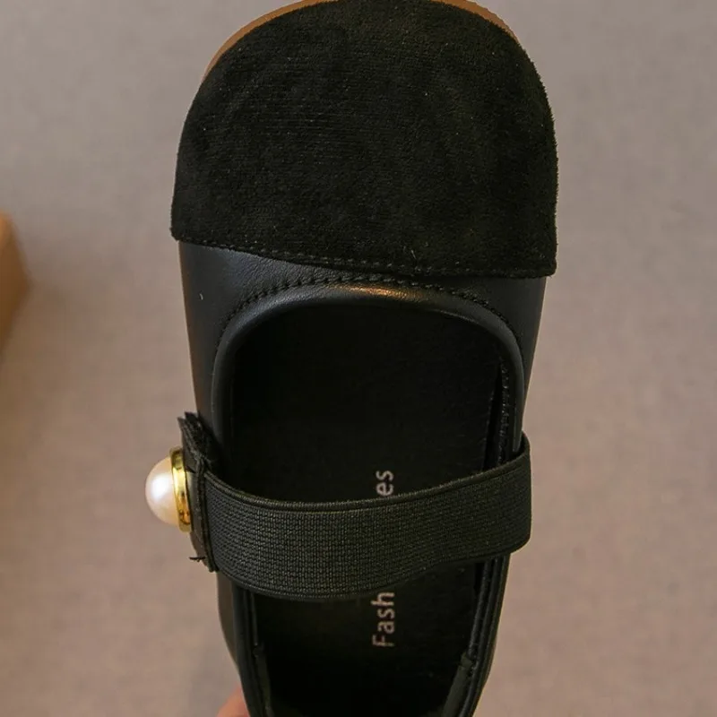 

Fashiona child leather shoe2025four season new retro flat bottom child loafers girl school shoes baby anti slip girl bean shoes