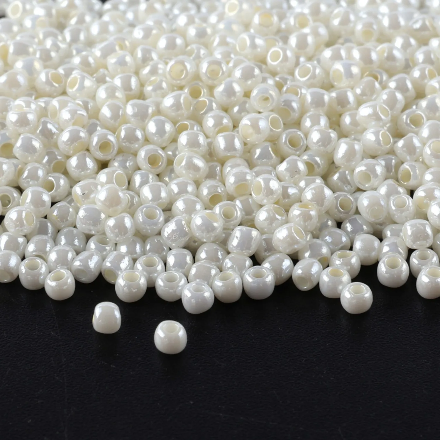 Hochwertige Perlen der Serie 11/0 in Perlmuttfarben, Schmuckzubehör, 10g/Tube, geeignet für alle Arten von DIY-Handwerk. – Detail 4
