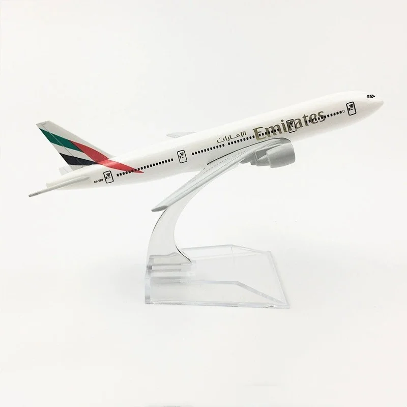 

Модель самолета 777 UAE B777 Emirates Airways, 16 см, для взрослых, из сплава, детская игрушка, литая модель самолета с шасси.