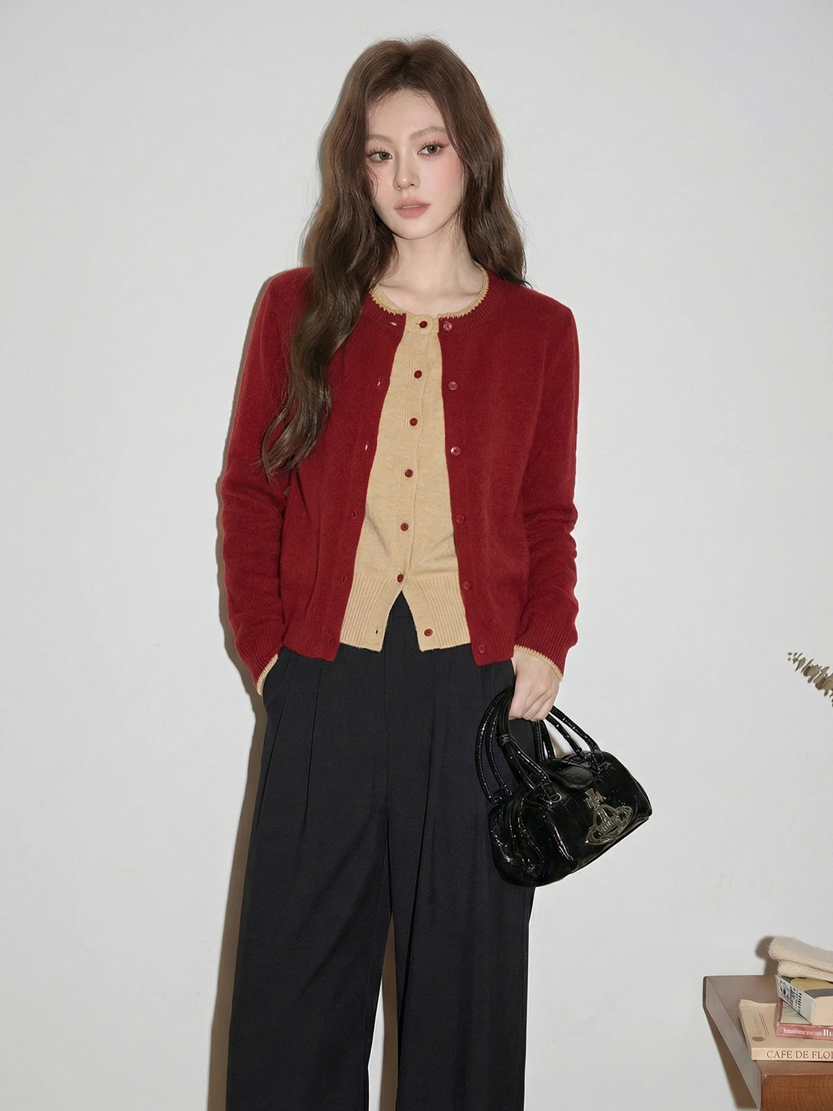 

Red Knitted ort Cardigan Women's Slim Fit Sle New Year Holiday Faion Korean Sle Long Sve round Ne Button Detail