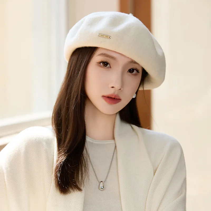 Korean version autumn and winter hat women's high-end temperament versatile big head circumference showing face small warm beret
