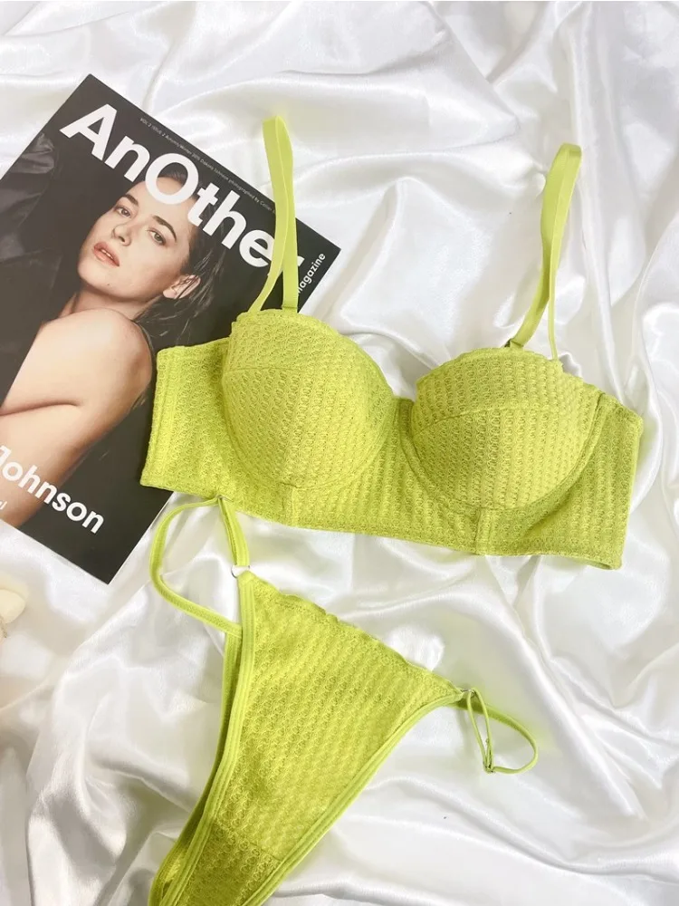 일본 만화 미니마이저 브라 하프컵 데미 스타일 무선 편안한 지지력 처짐 방지 란제리 세트 (대형 가슴용, 32-38 AB 미국 사이즈)