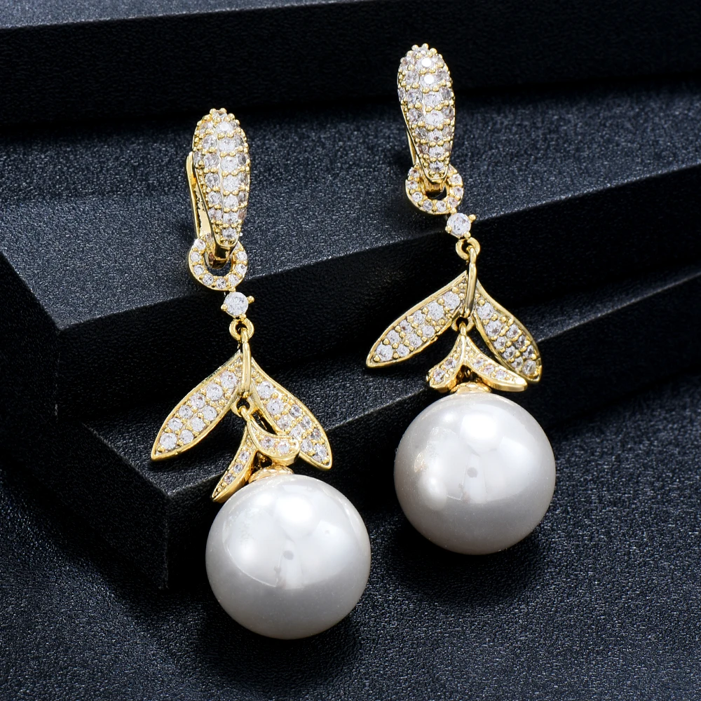 

Soramoore New Trendy Cute Pearl Earrings Bohemia Luxury Bridal Wedding Full Charm Cubic Zirconia 2022 New Design Women Jewelry