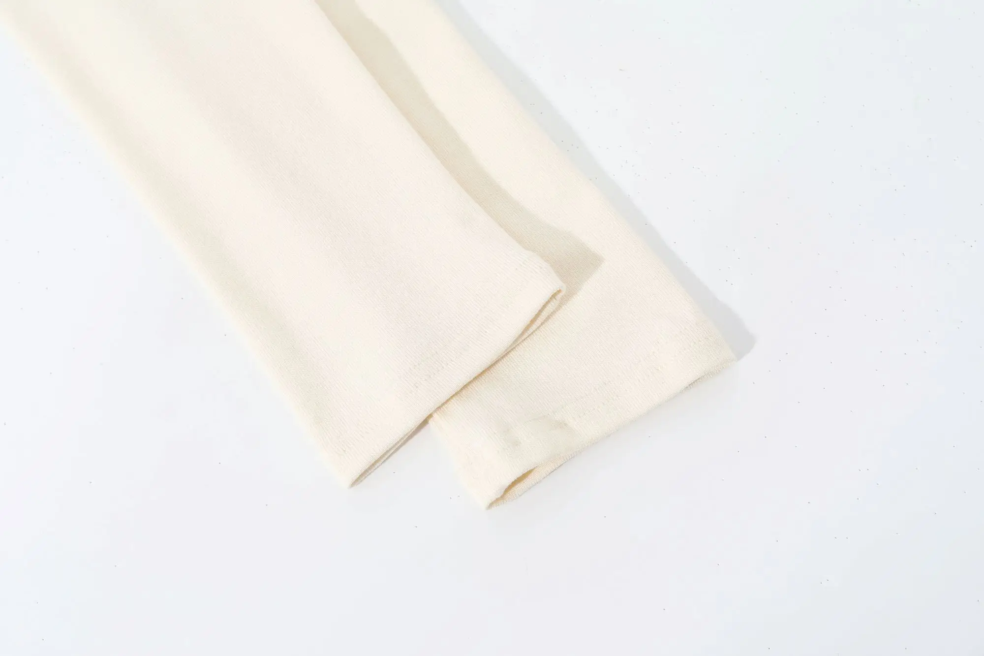 2026 Herbst Winter Damen T-Shirt Koreanischer Minimalistischer O-Ausschnitt Langarm-Shirt Einfarbig Weich Schmal Geschnitten Lässiges Innen-Oberteil zum Überziehen – Detail 8