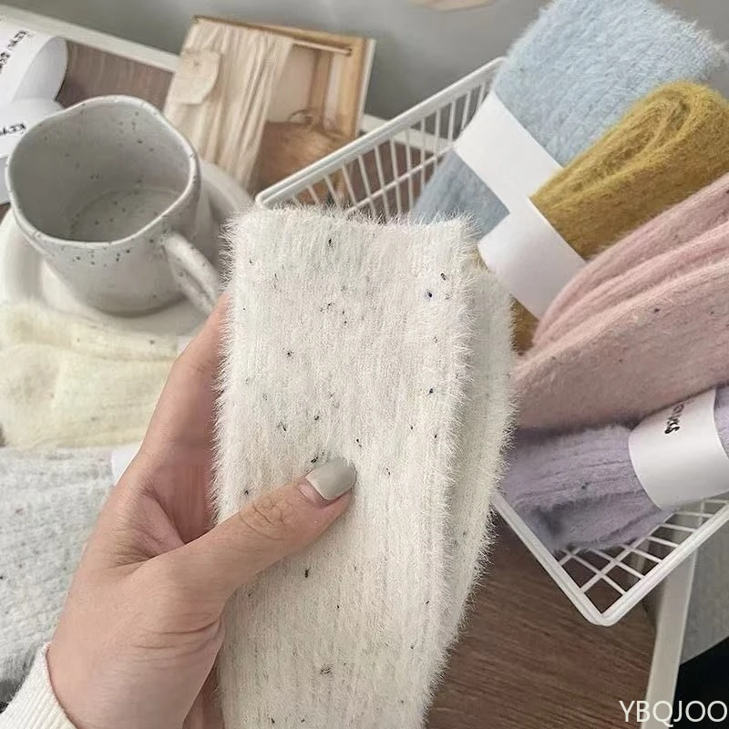 6 Pairs of Autumn and Winter Stacked Women's Socks Fashionable New Style Versatile and Simple Warm Velvet Women's Socks 2025