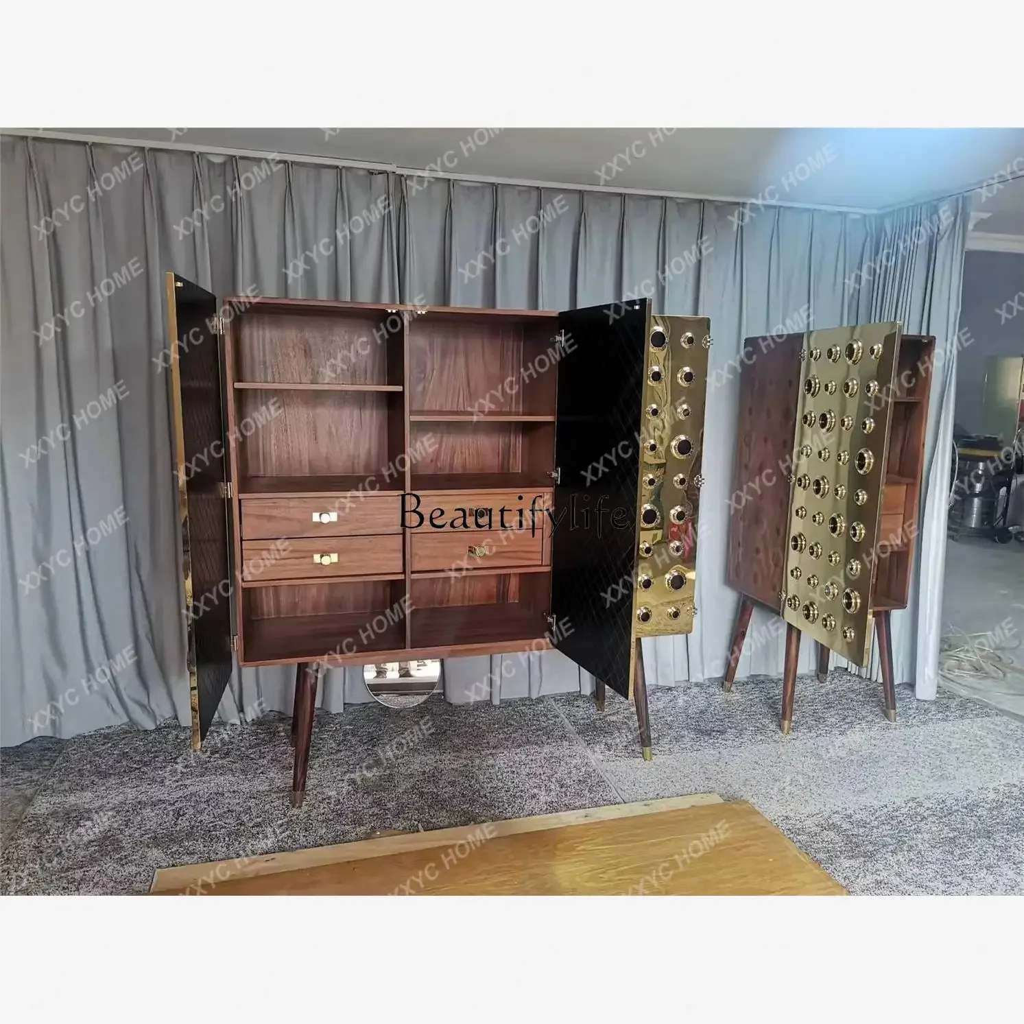 Y1 Simple Modern Luxury Clubhouse Stainless Steel Honeycomb Gold Plated Solid Wood Wine Cabinet Edge Cabinet