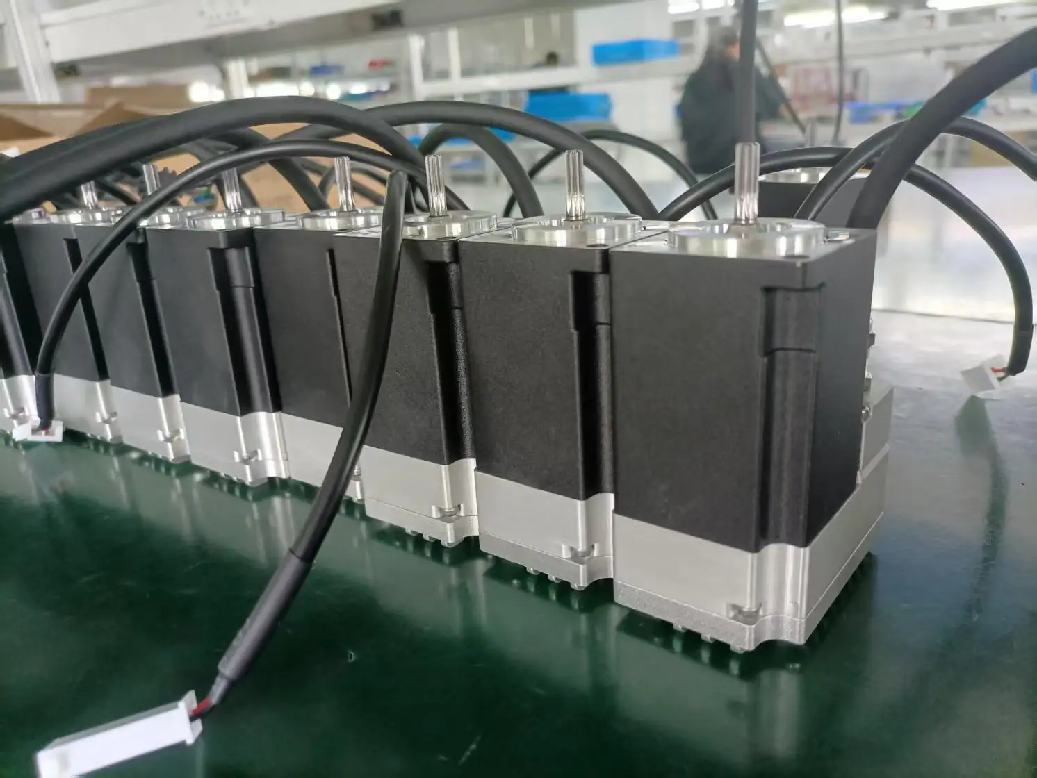 Siheng Motor Factory's 80mm 3.2nm 1000W 48VDC Canopen Servo Motor Driver Absolute Encoder 17bit CE Approved 3000rpm Permanent