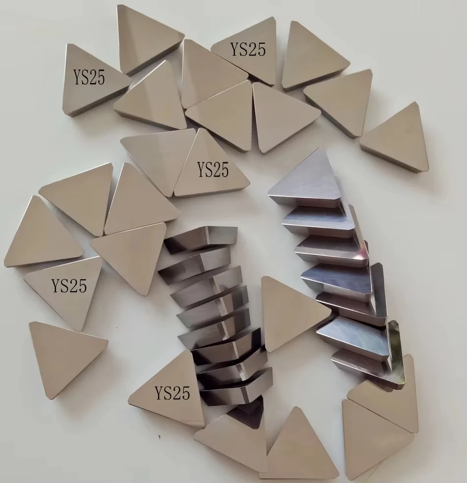 20PCS C425 Carbide Alloy Blade YT5 / YT15 / YT14 / YW1 / YW2 / YG6 / YG8 / YS25 Triangle Alloy Belt Wheel Grooving Inserts
