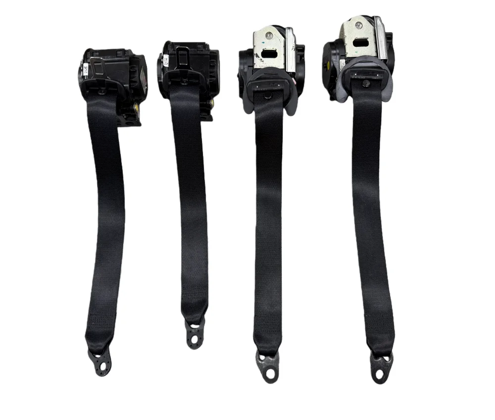 The New High-quality Panamera 976 Features Three-point Seat Belt Tensioning at the Front, Rear, Left and Right for Porsche