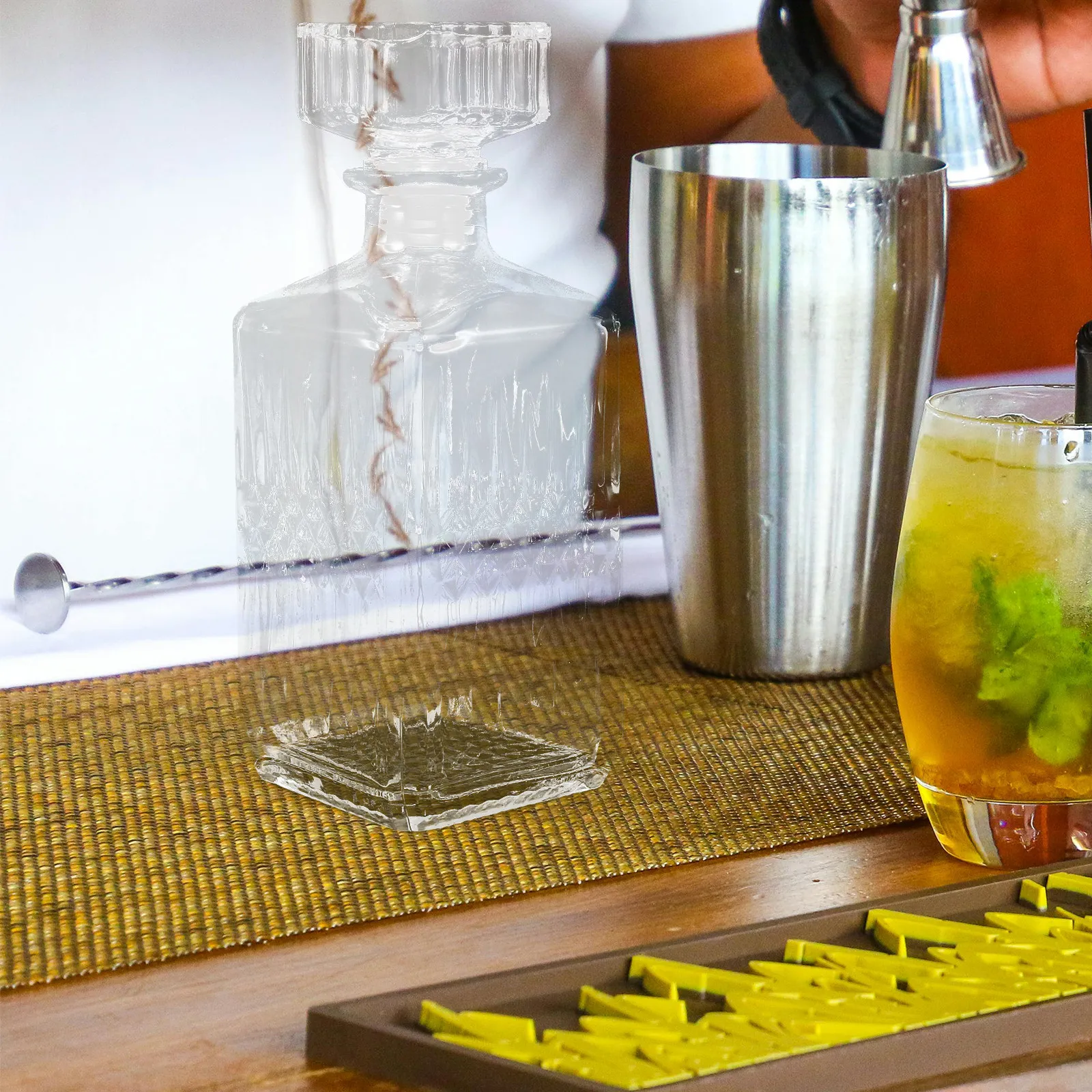 Decantador de Vino Elegante de 1000 ml con Corte de Diamante para Aireación y Mejora del Sabor, Decantador de Vidrio para Vino Tinto, Whisky, Brandy, Licor