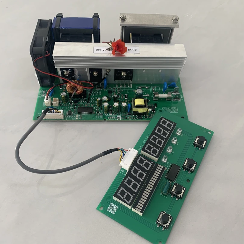 ไดรเวอร์ทรานสดิวเซอร์ทําความสะอาดอัลตราโซนิก 28KHZ 200W PCB สําหรับเครื่องกําเนิดไฟฟ้าเครื่องซักผ้าอัลตราโซนิก