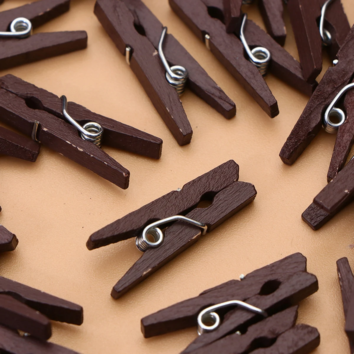 

300 PCS Pins Photo Pegs Wooden Photo Clips Craft Pegs Home Craft Clip Wooden Utility Clips Decoration Family Accessories