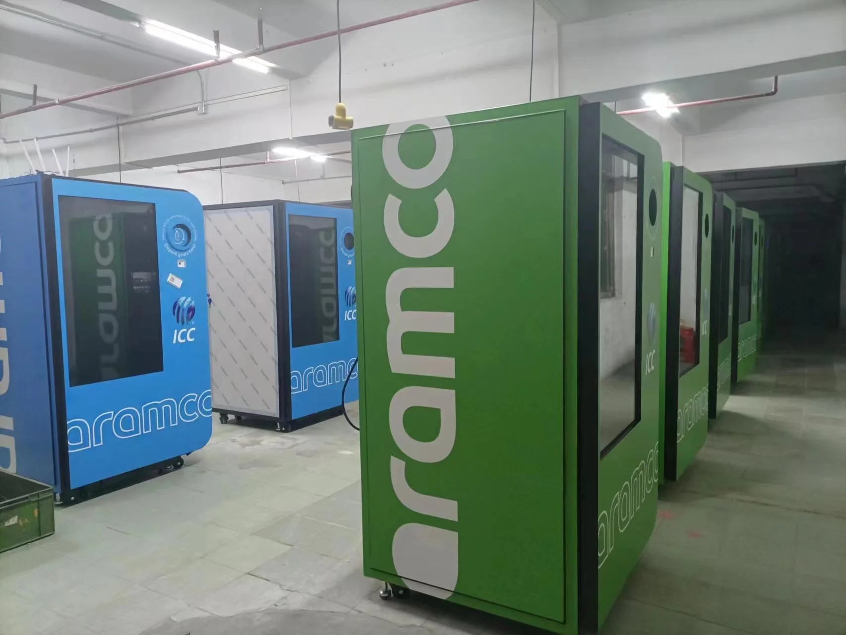 Máquina expendedora inversa