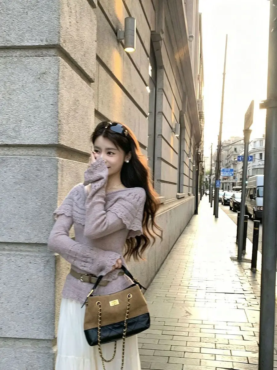 Autumn New Style Beautiful Design Bell Sleeve Hollow out Knitted Top Unique Attractively Long Sleeve Women's Casual Fashion