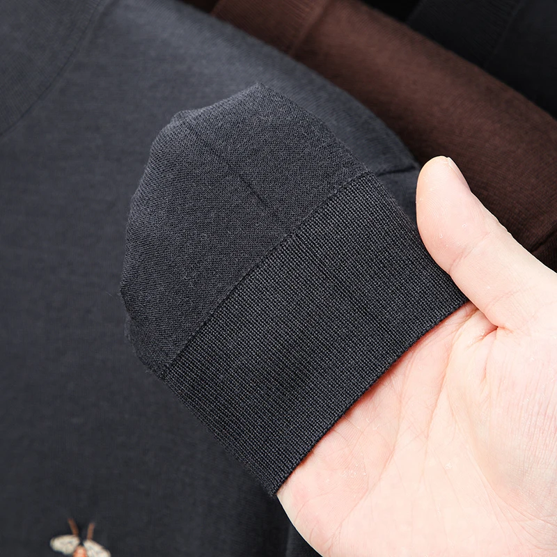 Hot Premium Brand Man Long Sleeves Knitwear 100%wool Round Neck Bee Embroidery British Style Pullover Winter Comfortable NewTops