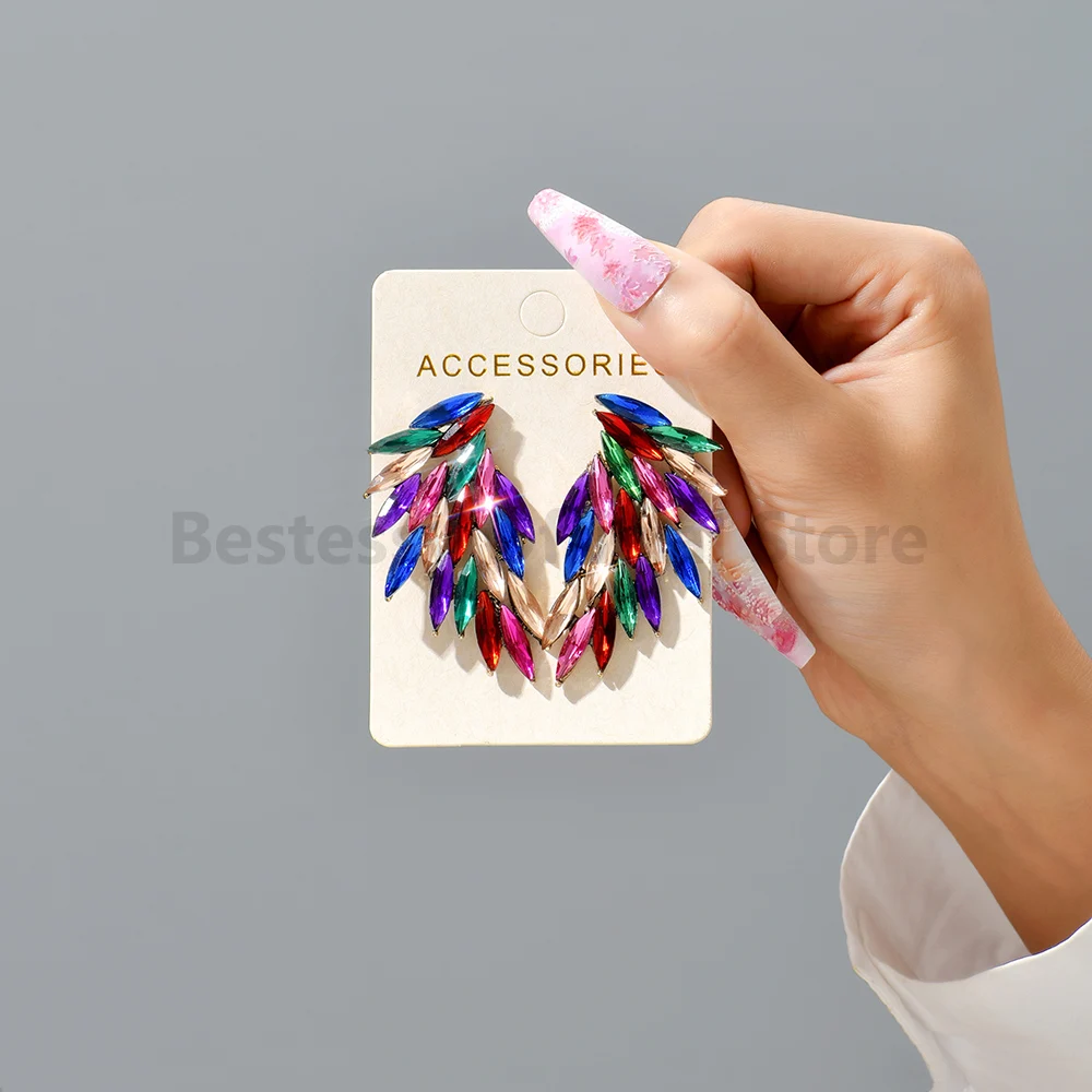 Fashion Design Exaggerated Colorful Feather Piercing Stud Earrings Vintage Luxury Rhinestone Hollow Woman Popular Jewelry Gifts
