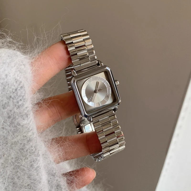 Student light luxury senior sense 2025 waterproof quartz watch birthday gift classic trend women's watch elegant and simple