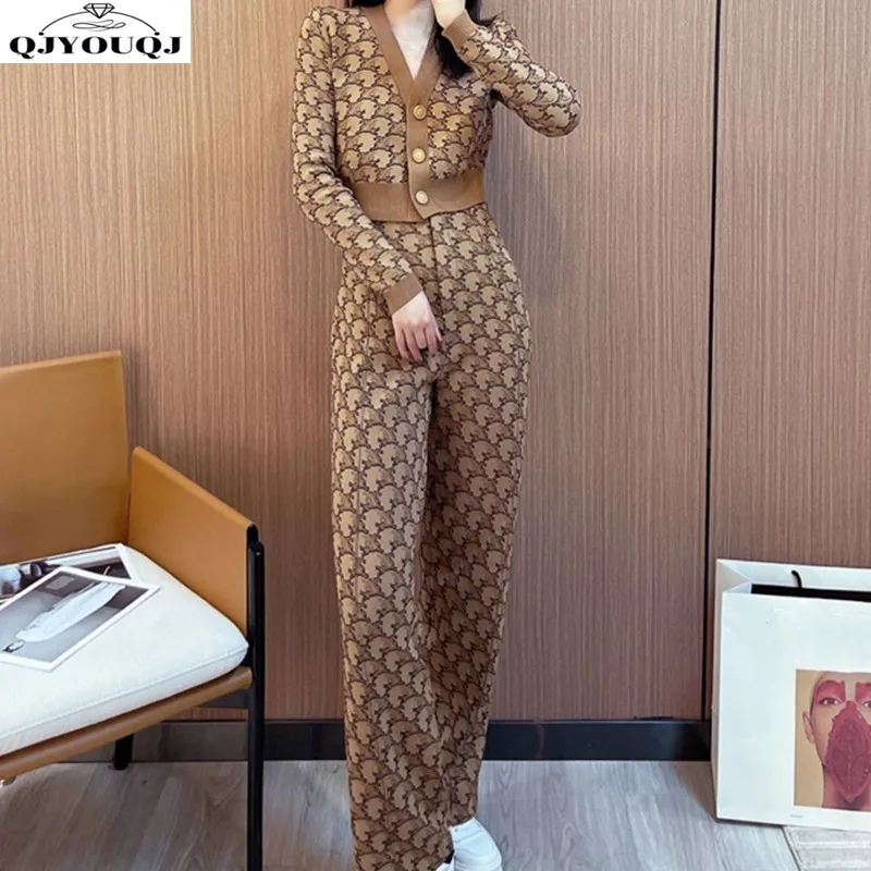 

Autumn and winter new fashion women's clothing high-end slim fit fashion knitted sweater+wide leg pants two-piece set