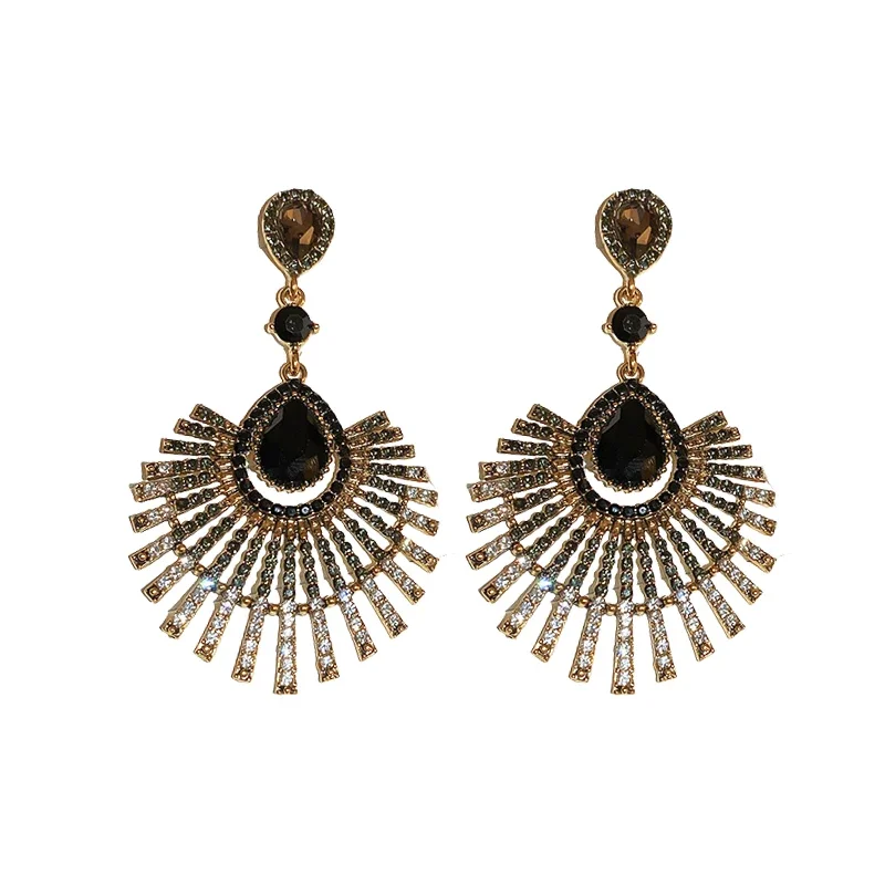 Water drop earrings, unique earrings, high-end light luxury earrings for women