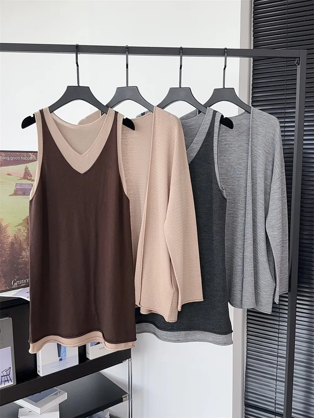 

Women's 25 carly Autumn New Wool Rolled Edge Contrasting Vest Skirt+knitted Cardigan Top Two-Piece Set