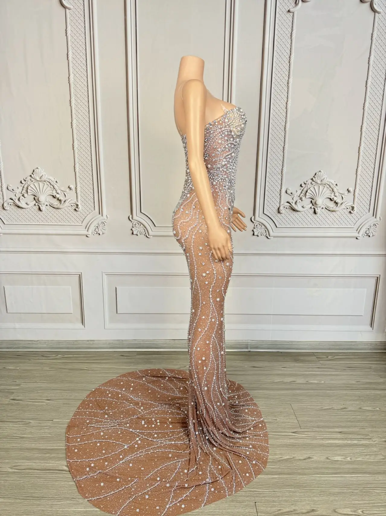 

Elegant Women Sparkly Rhinestone Pearls Long Dress Sexy See Through Mesh Birthday Night Party Strapless Gown Photo Shoot Wear