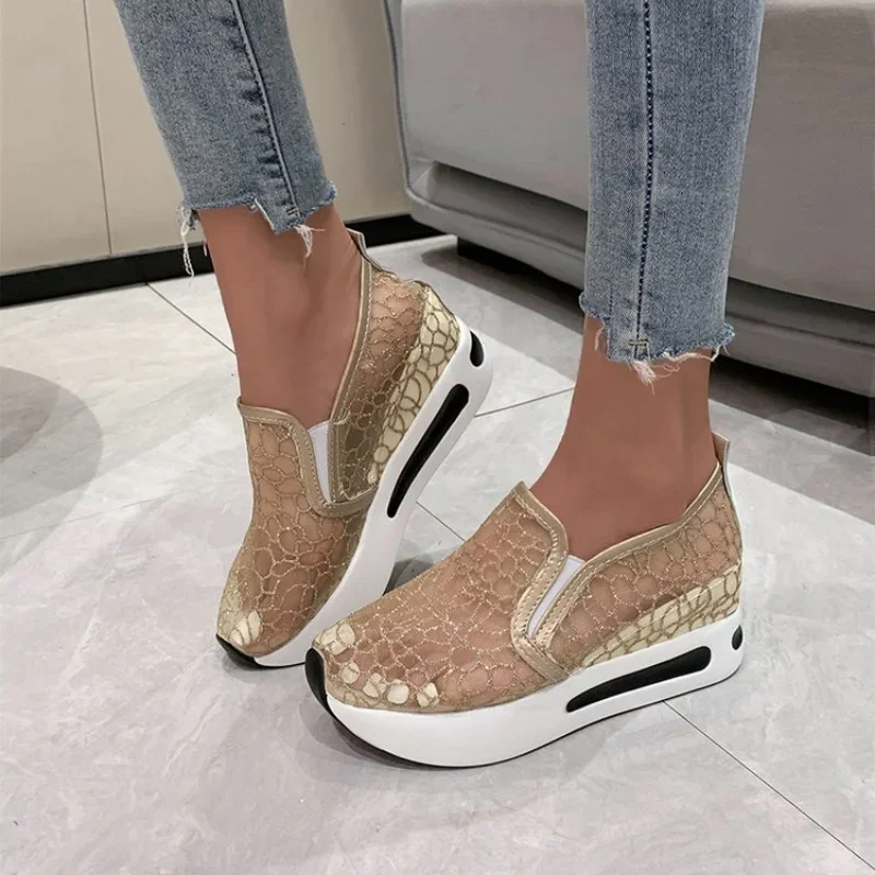 Platform Wedges Women\'s Sneakers Floral Embroidery Mesh Sneakers for Women Slip on Casual Comfy Heeled Shoes Woman