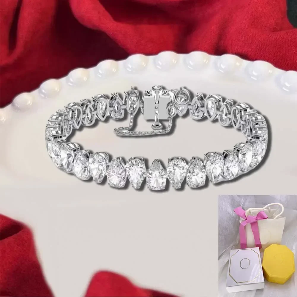 

Hot selling white crystal luxury bracelet in Europe and America, charming women's wedding accessories, cat birthday gifts
