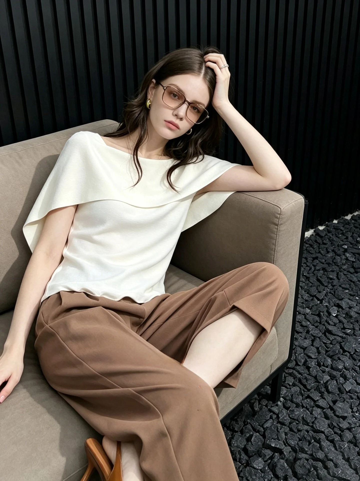 

Huaappuw White Shoulder Female Short Sleeve T-Shirt 2026 Summer New Splicing High-End Feeling Small Audience Top
