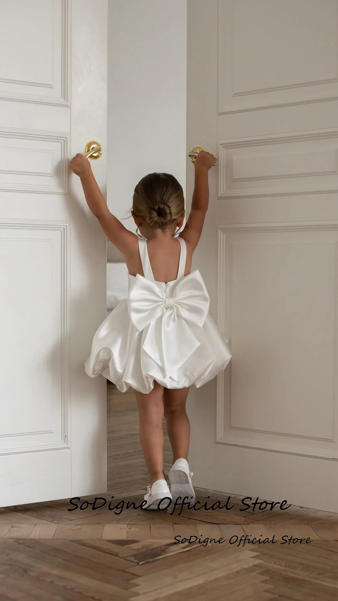 SoDigne A-Linie Satin Kurzes Blumenmädchenkleid O-Ausschnitt Ärmellos Mädchenrock Partykleider 2026 Kind Prinzessin Kleid Maßgeschneidert