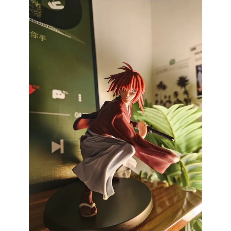 

В наличии Bandai Banpresto аниме Rurouni Kenshin вибрационные звезды Himura Kenshin аниме фигурки модели игрушки коллекция подарки