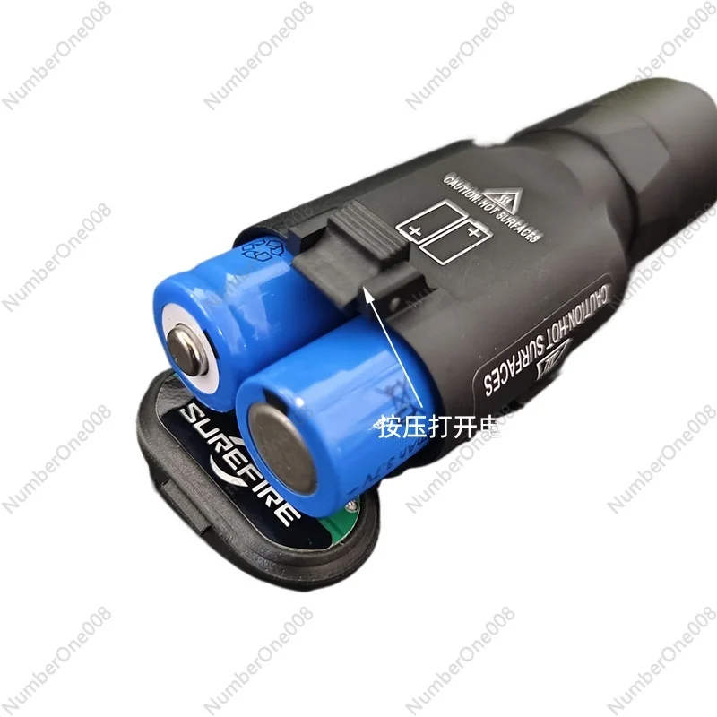 Linterna X300U Linterna montada en la parte inferior Iluminación de luz LED Luz fuerte Estroboscópica Mini linterna